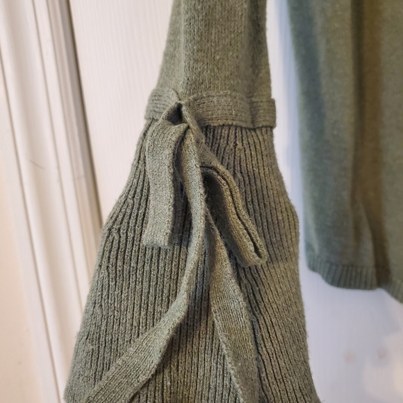 Loft Olive green cardigan!! - Picture 3 of 3